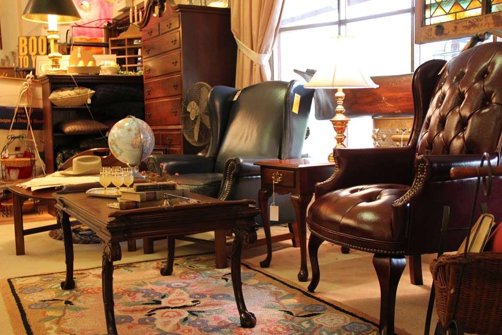 Bucks County Antique Gallery Inc. | 8 Skyline Dr, Chalfont, PA 18914, USA | Phone: (215) 997-3227