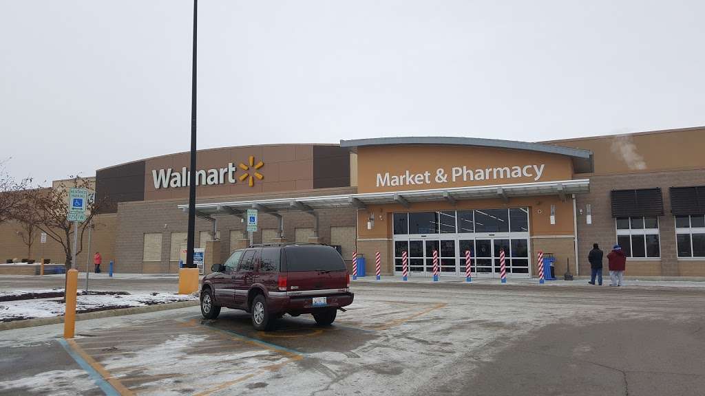 Walmart Supercenter | 2415 N Bloomington St, Streator, IL 61364, USA | Phone: (815) 672-3071