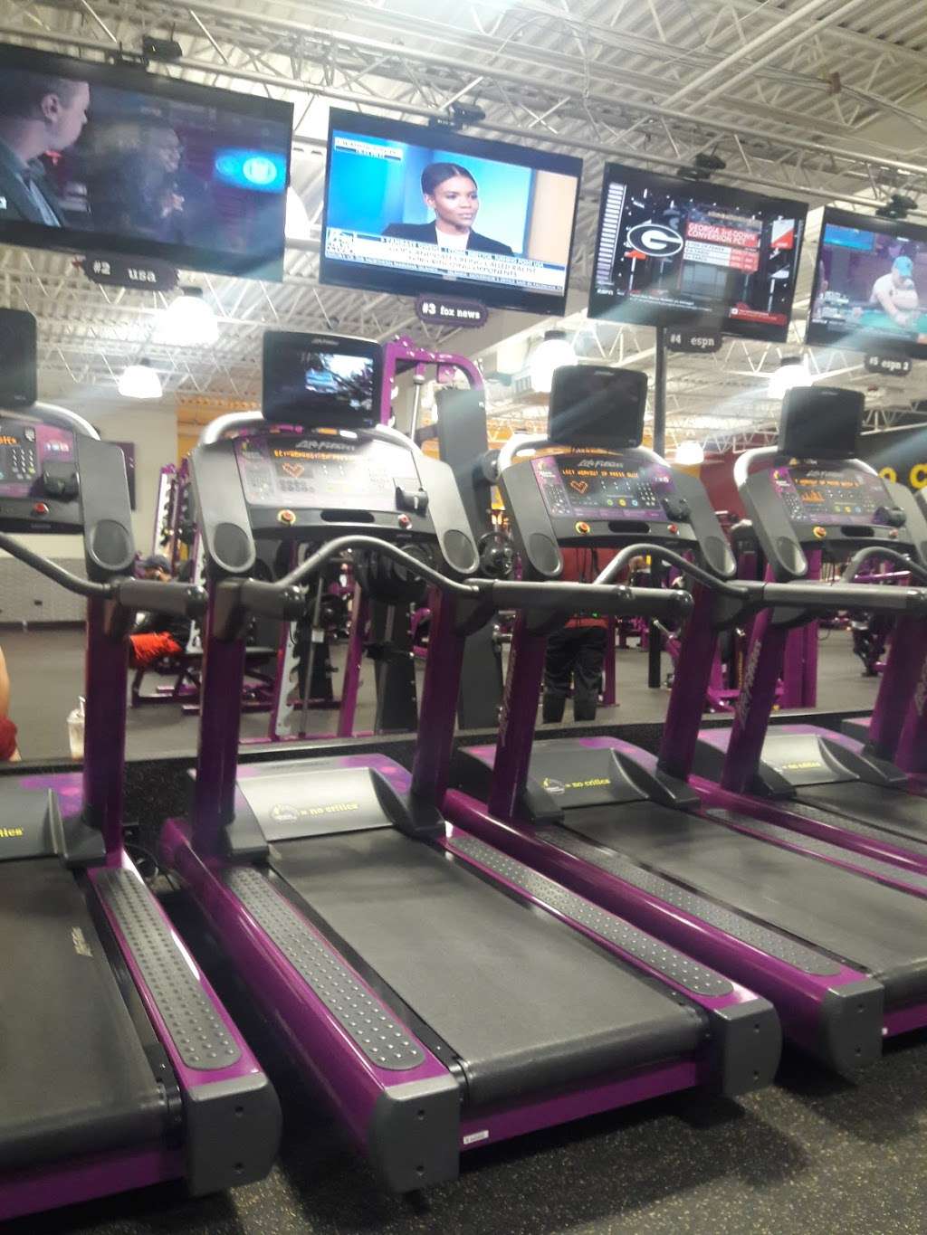 Planet Fitness | 525 W Lake St, Addison, IL 60101, USA | Phone: (331) 979-7169