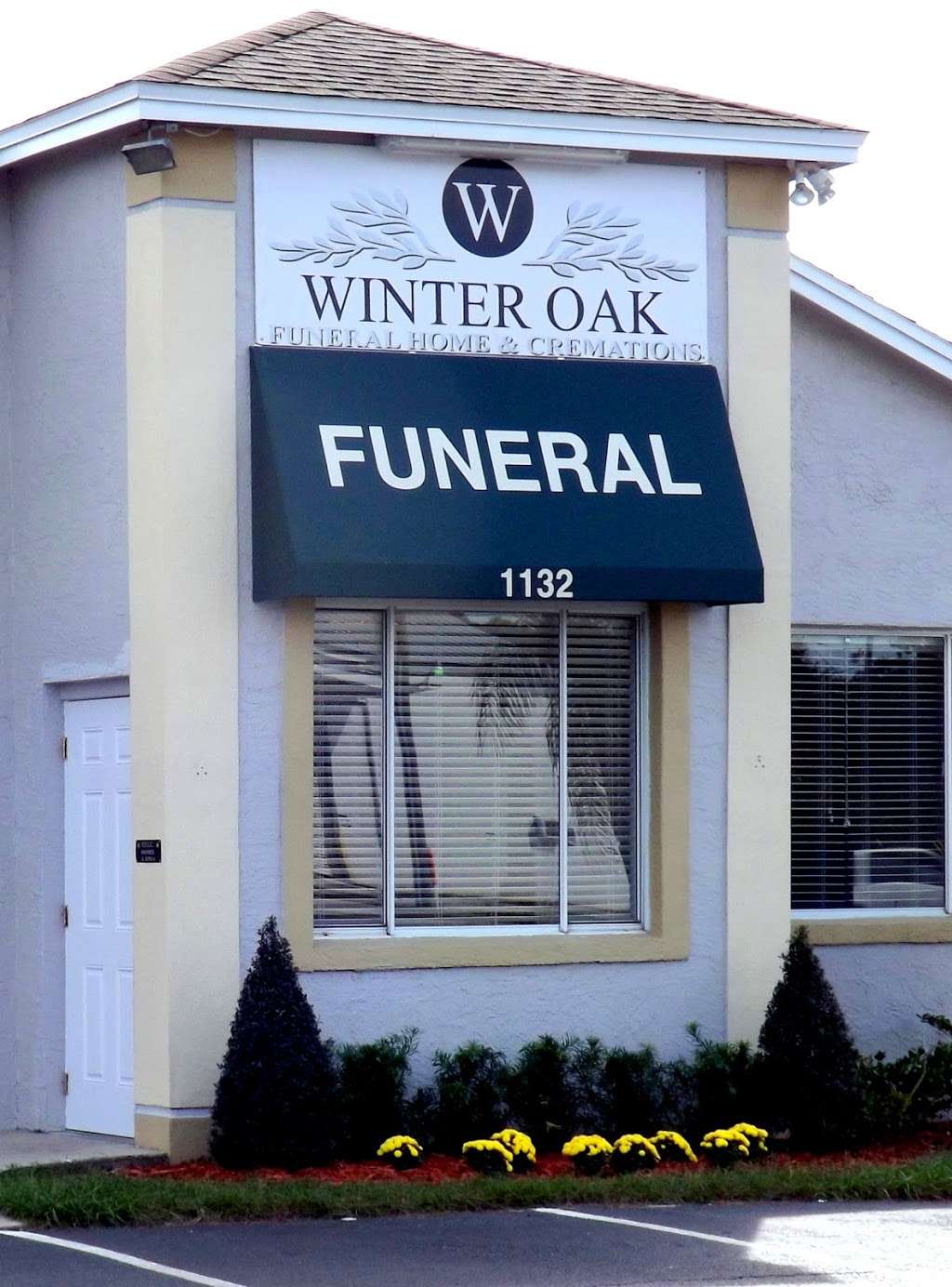 Winter Oak Funeral Home & Cremations | 1132 E Plant St, Winter Garden, FL 34787, USA | Phone: (407) 614-8350