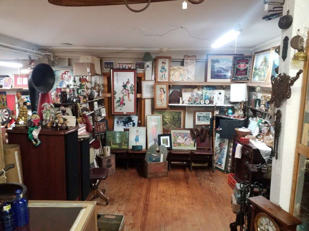 C & C Antiques | 734 Bedford St, Elmwood, MA 02337, USA | Phone: (508) 378-2078