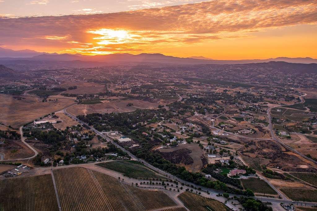 Temecula Valley Visitors Center | 28690 Mercedes St # A, Temecula, CA 92590, USA | Phone: (888) 363-2852