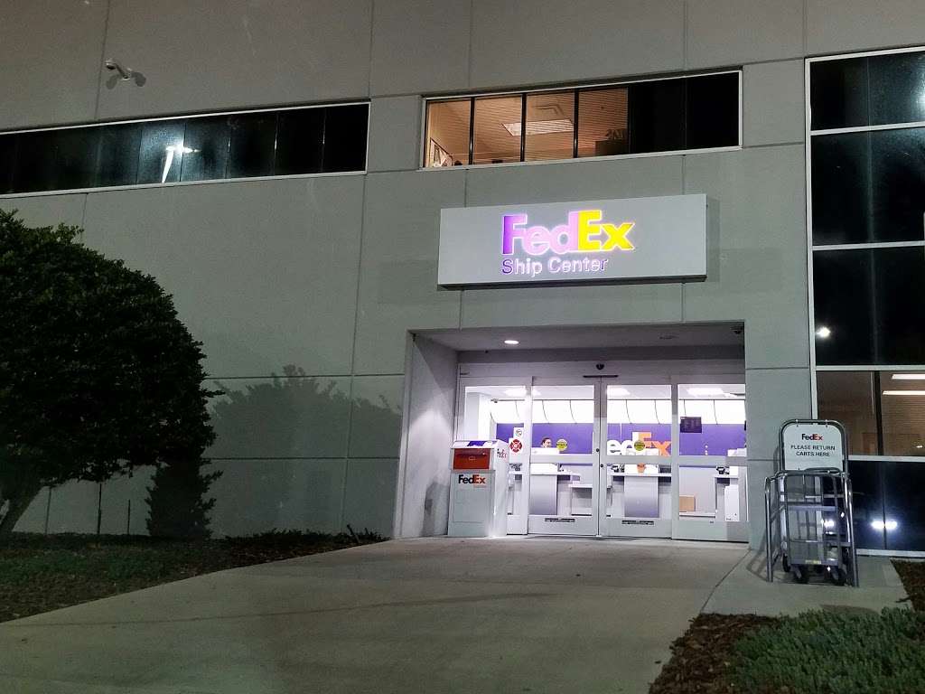 FedEx Ship Center | 10445 Tradeport Dr, Orlando, FL 32827, USA | Phone: (800) 463-3339