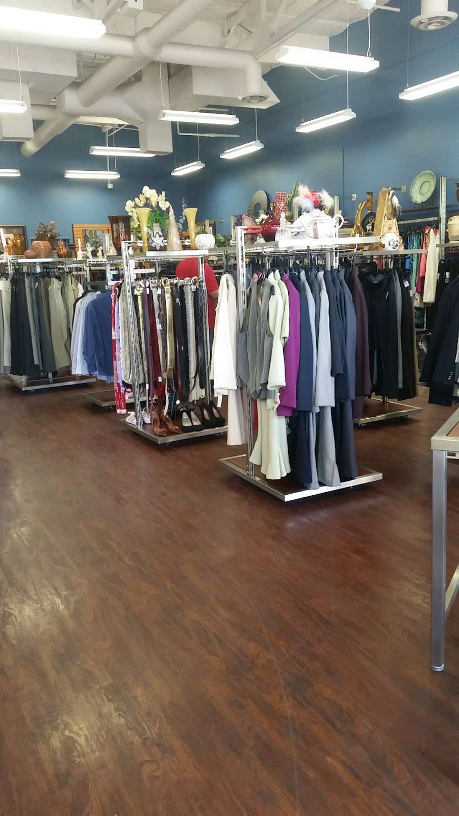 Goodwill Deja Blue Boutique | 10300 W Charleston Blvd, Las Vegas, NV 89135, USA | Phone: (702) 586-1100