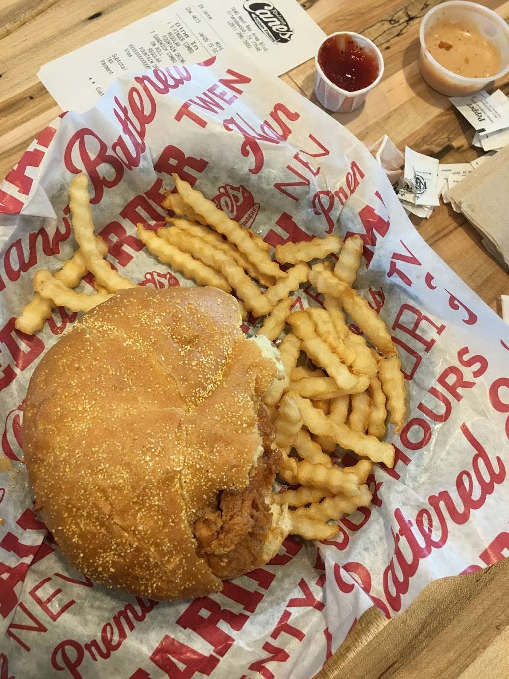 Raising Canes Chicken Fingers | 1640 Bay Area Blvd, Friendswood, TX 77546, USA | Phone: (281) 286-3932