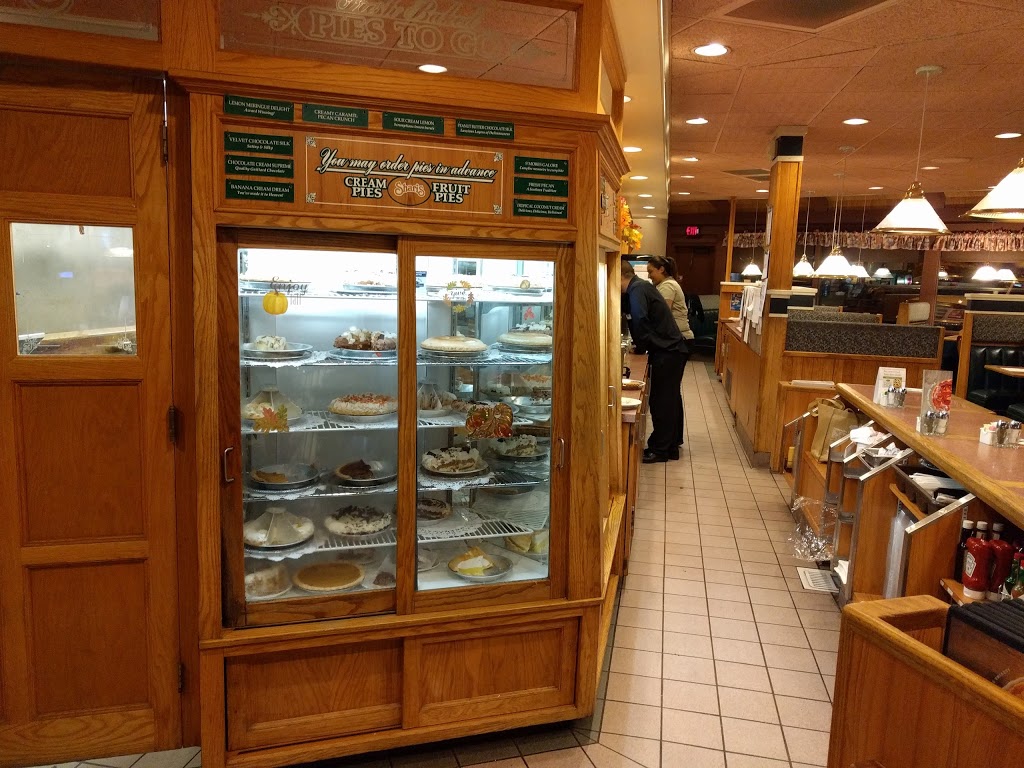 Sharis Cafe and Pies | 7451 SW Garden Home Rd, Portland, OR 97223, USA | Phone: (503) 293-3143