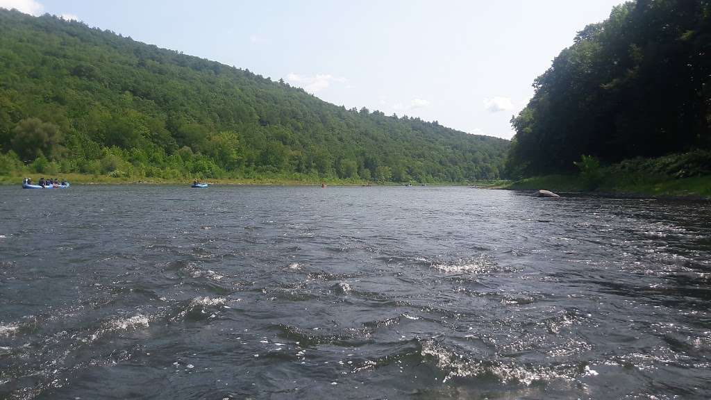 Silver Canoe & Raft Rentals | 37 S Maple Ave, Port Jervis, NY 12771, USA | Phone: (800) 233-7238