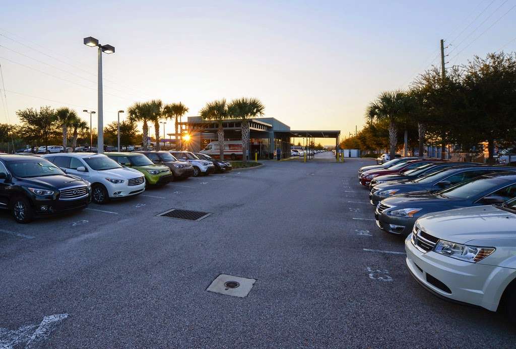 Signature Airport Parking | 7640 Narcoossee Rd, Orlando, FL 32822, USA | Phone: (888) 538-3598