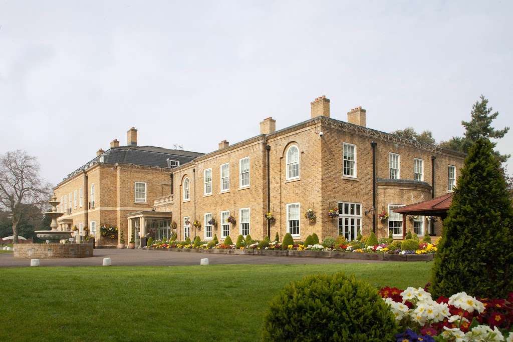 Orsett Hall Hotel, Restaurant & Spa | Prince Charles Ave, Orsett, Grays RM16 3HS, UK | Phone: 01375 891402