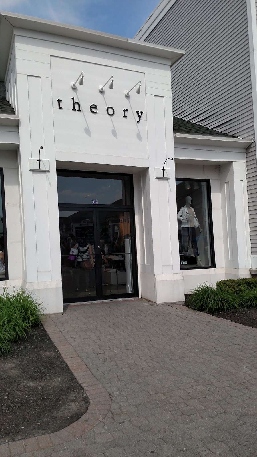 Theory Men | 544 Derby Lane, Central Valley, NY 10917, USA | Phone: (845) 928-4825
