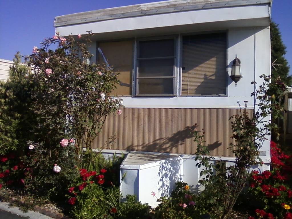 Knollwood Mobile Home Estates | 12941 2nd St, Yucaipa, CA 92399, USA | Phone: (909) 797-1272