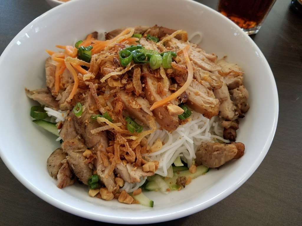 EAD Vietnamese Restaurant | 17943 I-45, Shenandoah, TX 77385, USA | Phone: (281) 651-2208