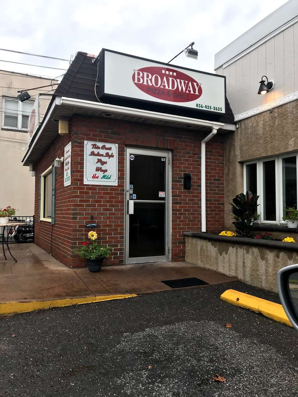 Broadway Pizza & Grill | 95A W Broad St, Gibbstown, NJ 08027, USA | Phone: (856) 423-2635