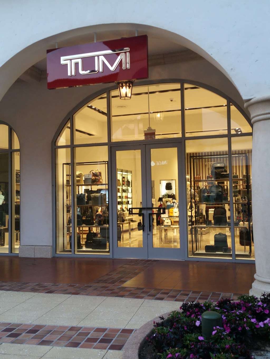 TUMI Store - Disney Springs | 1668 East Buena Vista Drive #1G, Lake Buena Vista, FL 32830, USA | Phone: (407) 560-0833