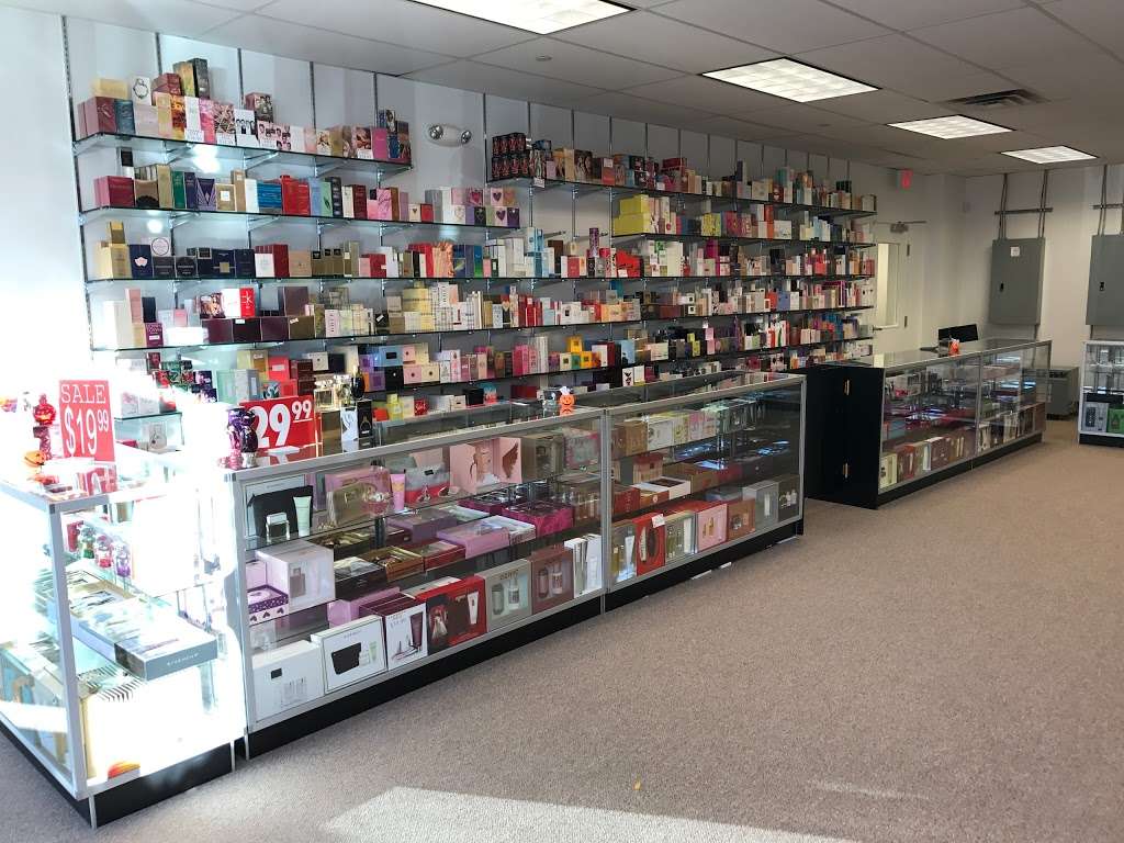 FRAGRANTICS, PERFUME STORE | 210 Meadowlands Pkwy, Secaucus, NJ 07094, USA | Phone: (551) 257-7938