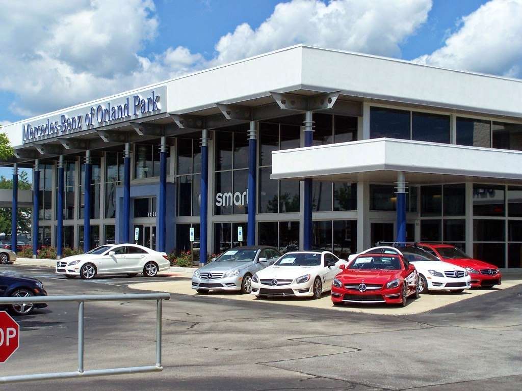 Mercedes-Benz Of Orland Park | 8430 W 159th St, Orland Park, IL 60462, USA | Phone: (708) 460-0400