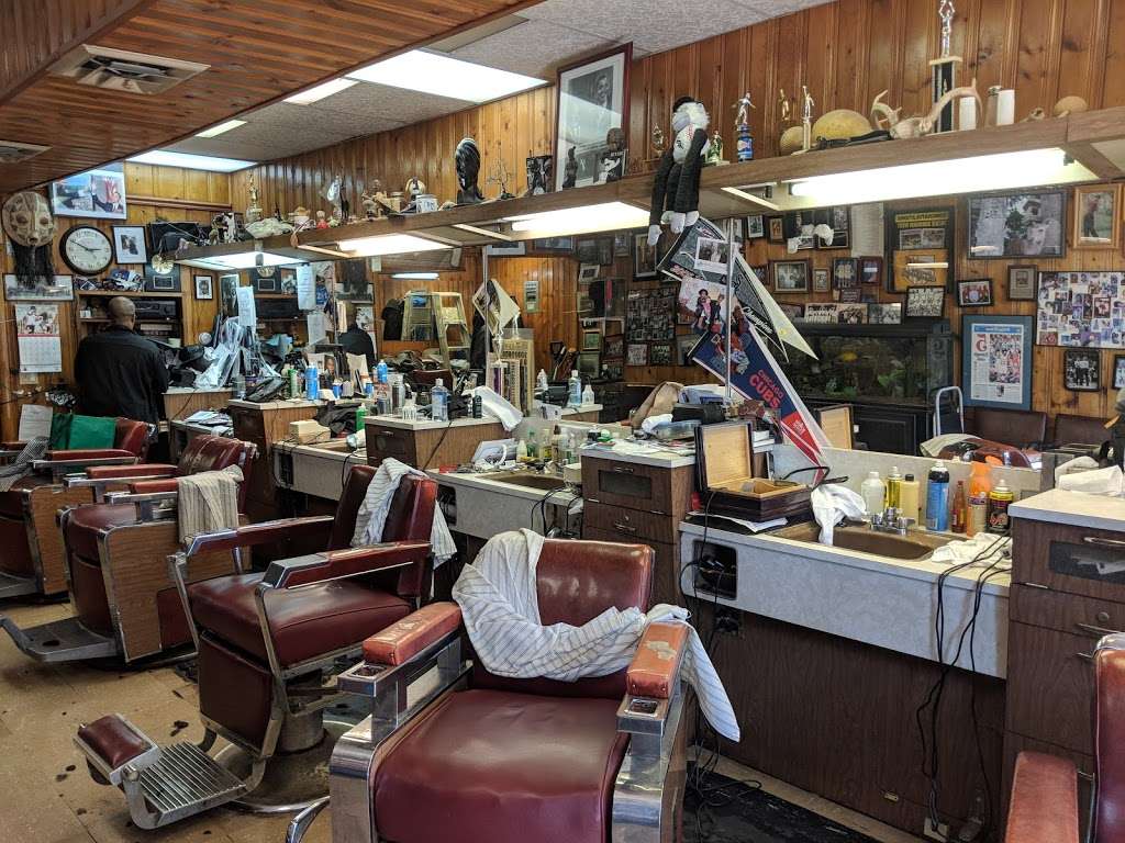 Church Street Barber Shop | 1905 Church St, Evanston, IL 60201, USA | Phone: (847) 328-9749