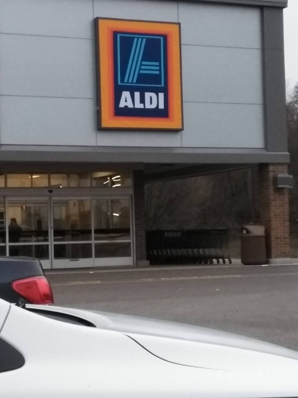 ALDI | 10800 Bellefontaine Rd, Bellefontaine Neighbors, MO 63137, USA | Phone: (855) 955-2534