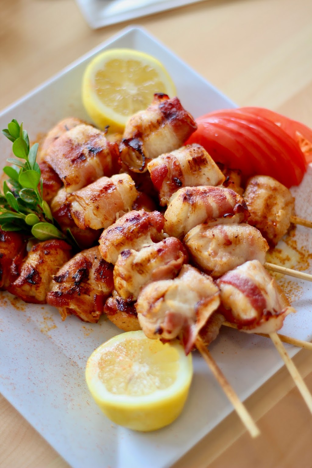 Nikos Souvlaki | 19-33 Ditmars Blvd, Queens, NY 11105, USA | Phone: (929) 208-0196