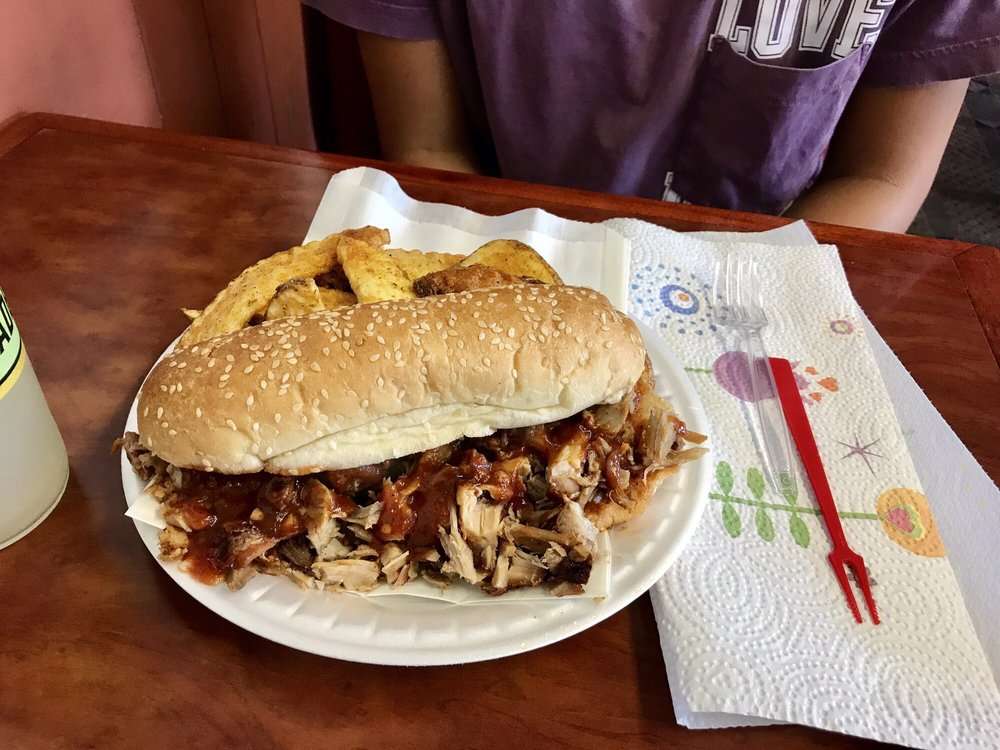 Dekes BBQ | 5200 Raytown Rd, Kansas City, MO 64133, USA | Phone: (816) 737-9588