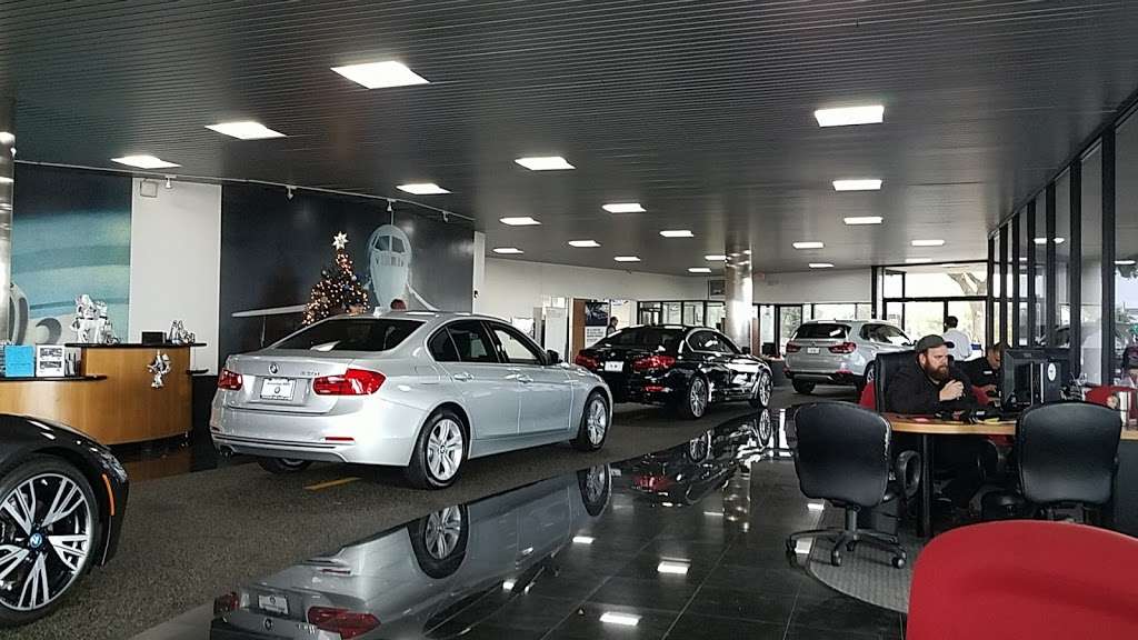 Advantage BMW Clear Lake | 400 Gulf Fwy S, League City, TX 77573, USA | Phone: (281) 557-7000