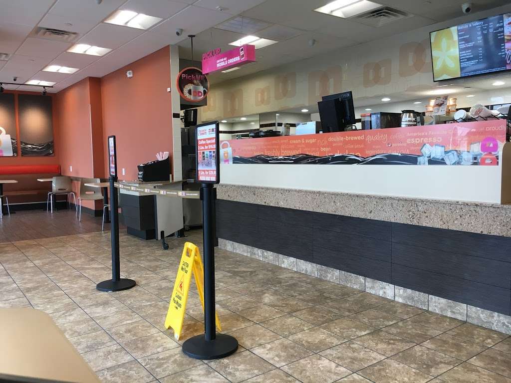 Dunkin Donuts | 500 Ave at Port Imperial, Weehawken, NJ 07086, USA | Phone: (201) 766-1432