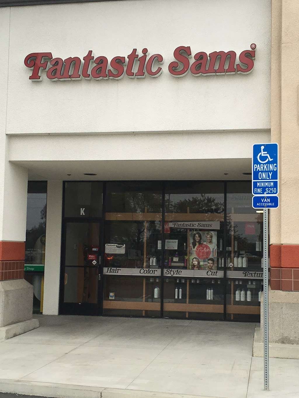 Fantastic Sams Cut & Color | 407 W Imperial Hwy, Brea, CA 92821, USA | Phone: (714) 671-9360