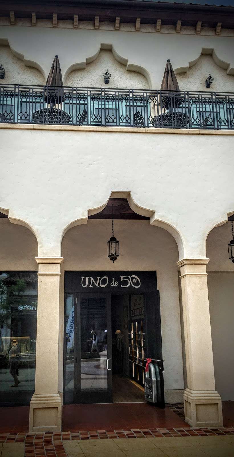 UNOde50 | 86, 1668 Buena Vista Dr #1, Lake Buena Vista, FL 32830, USA | Phone: (407) 560-0150