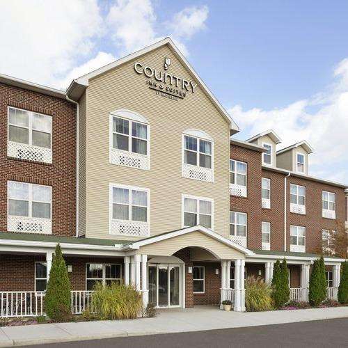 Country Inn & Suites by Radisson, Gettysburg, PA | 1857 Gettysburg Village Dr, Gettysburg, PA 17325, USA | Phone: (717) 337-9518