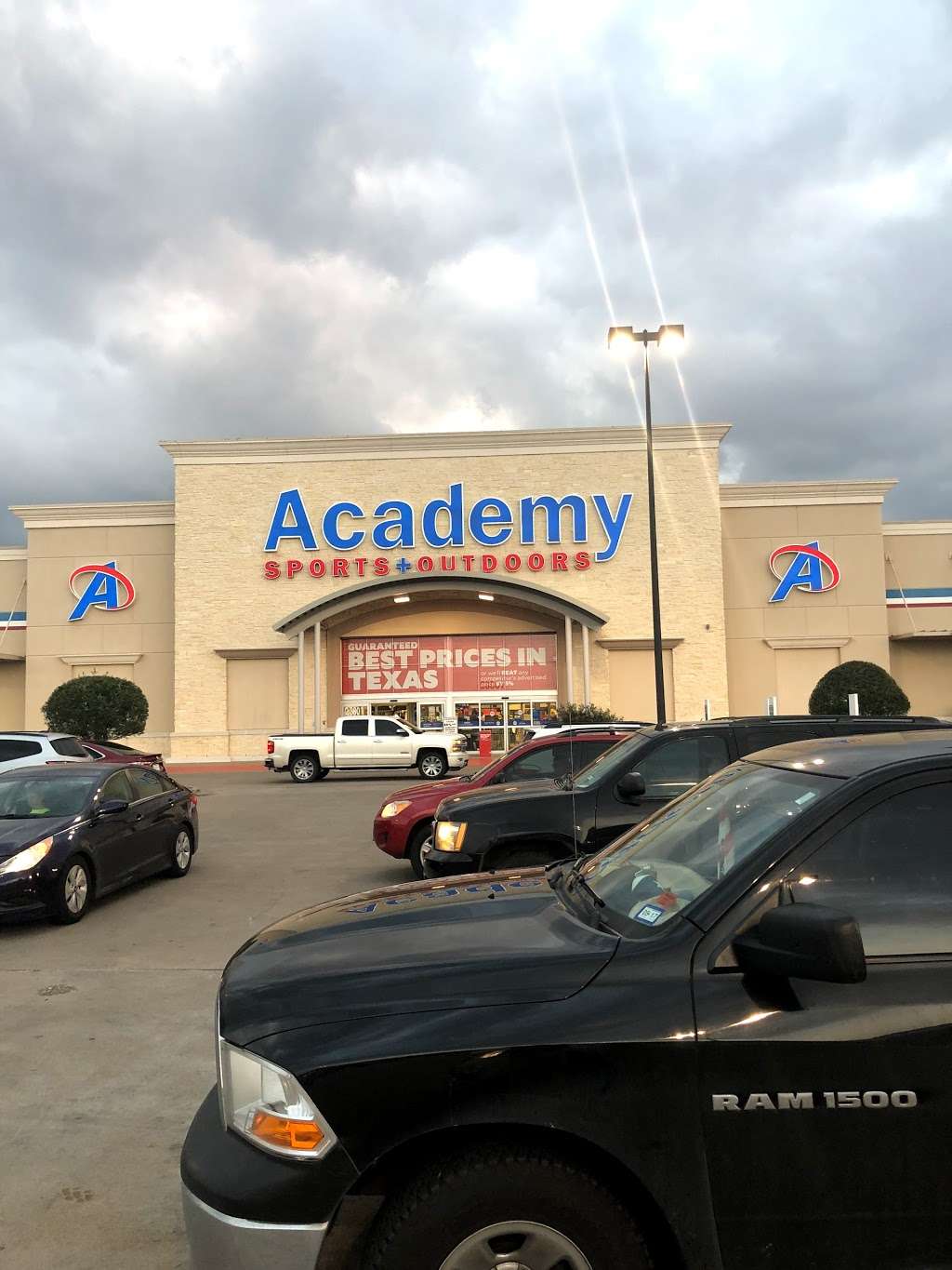 Academy Sports + Outdoors | 23801 Brazos Town Crossing, Rosenberg, TX 77471, USA | Phone: (832) 595-6700