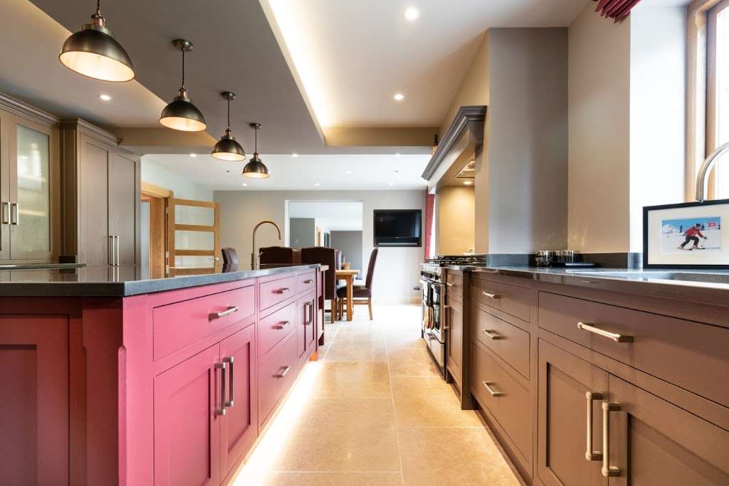 Handmade Kitchen Company by Nicholas Bridger | Little Jenkins Barn, Jenkins Ln, Great Hallingbury, Bishops Stortford CM22 7QL, UK | Phone: 01279 506616