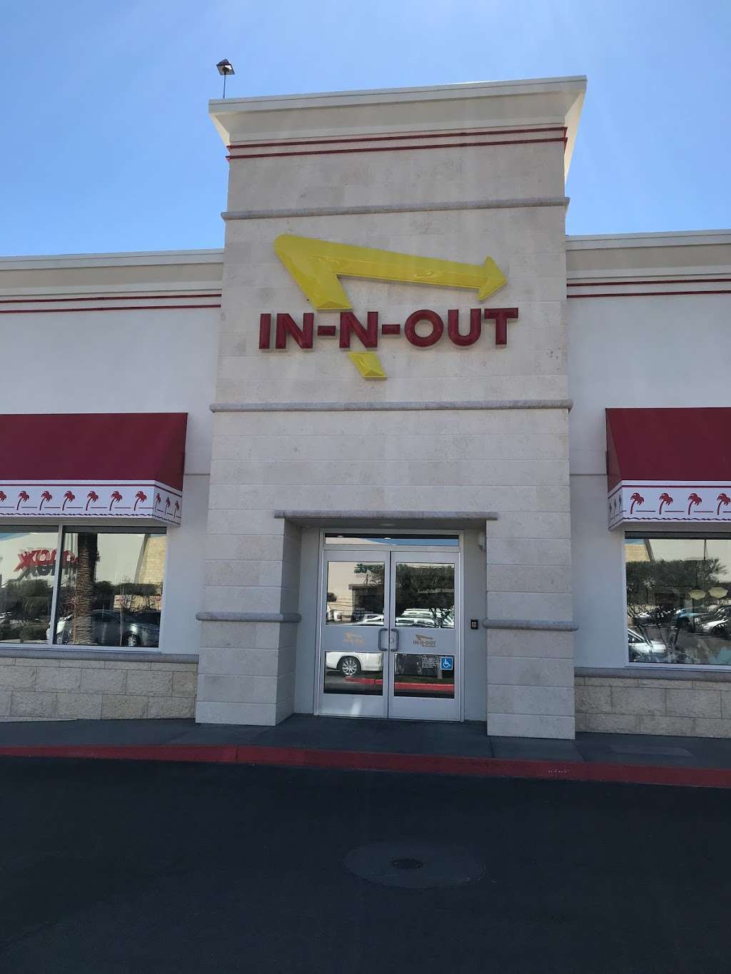 In-N-Out Burger | 10040 W Sahara Ave, Las Vegas, NV 89117, USA | Phone: (800) 786-1000