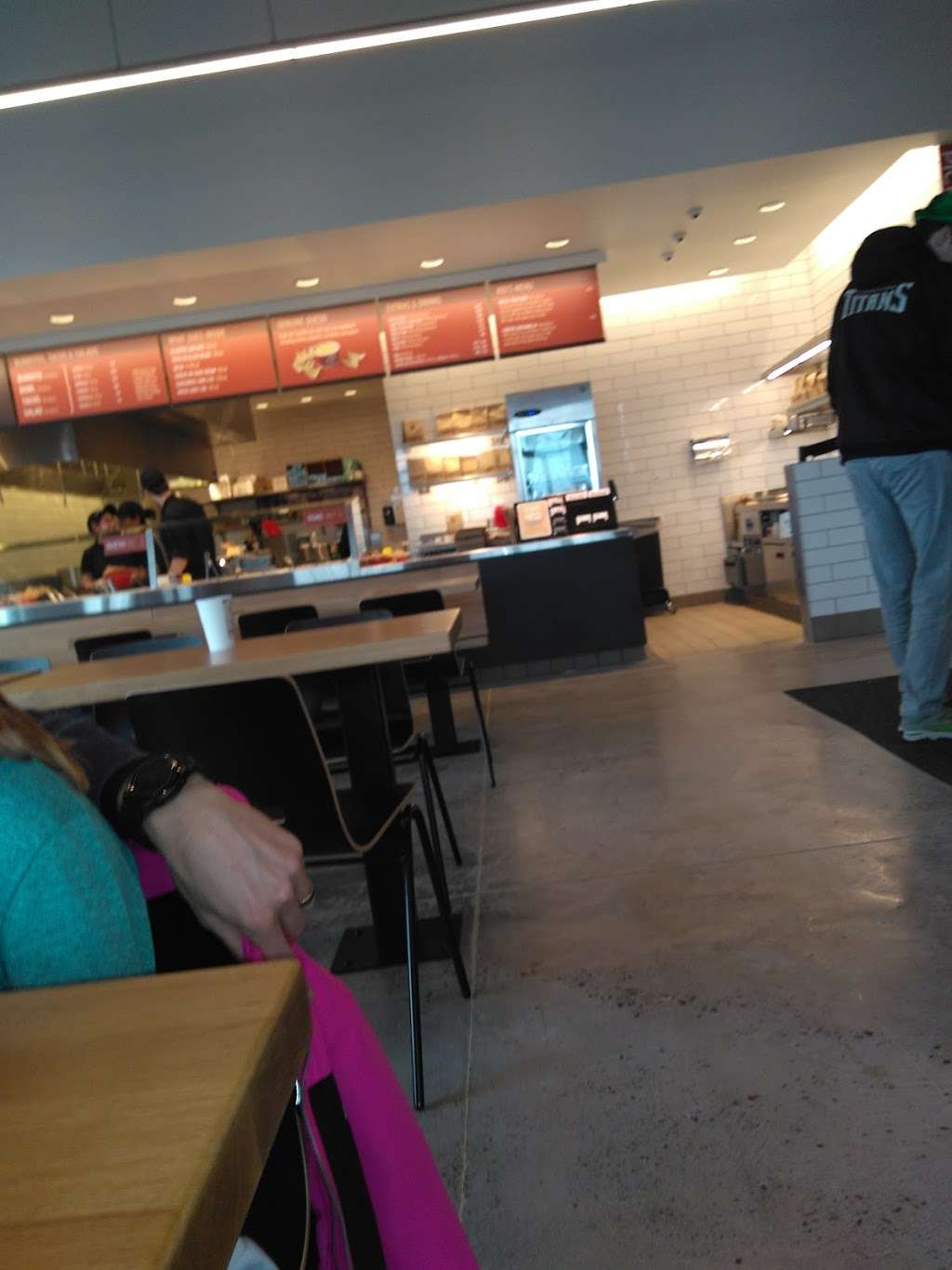 Chipotle Mexican Grill | 1200 Wolf Rock Drive #130, Purcellville, VA 20132, USA | Phone: (540) 441-3952