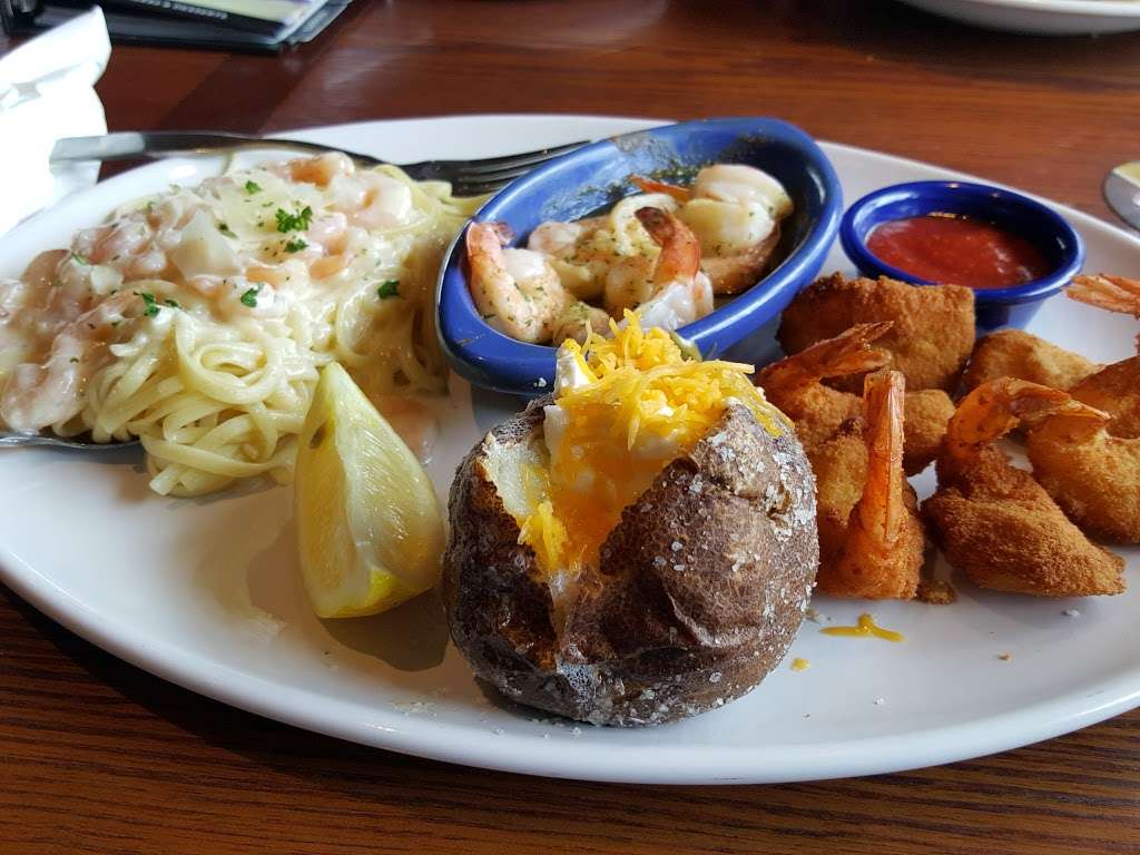 Red Lobster | 4717 I-10, Baytown, TX 77521, USA | Phone: (281) 421-5656