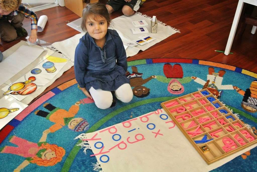 Montessori School of South Riding | 25152 Elk Lick Rd, South Riding, VA 20152, USA | Phone: (703) 327-9417