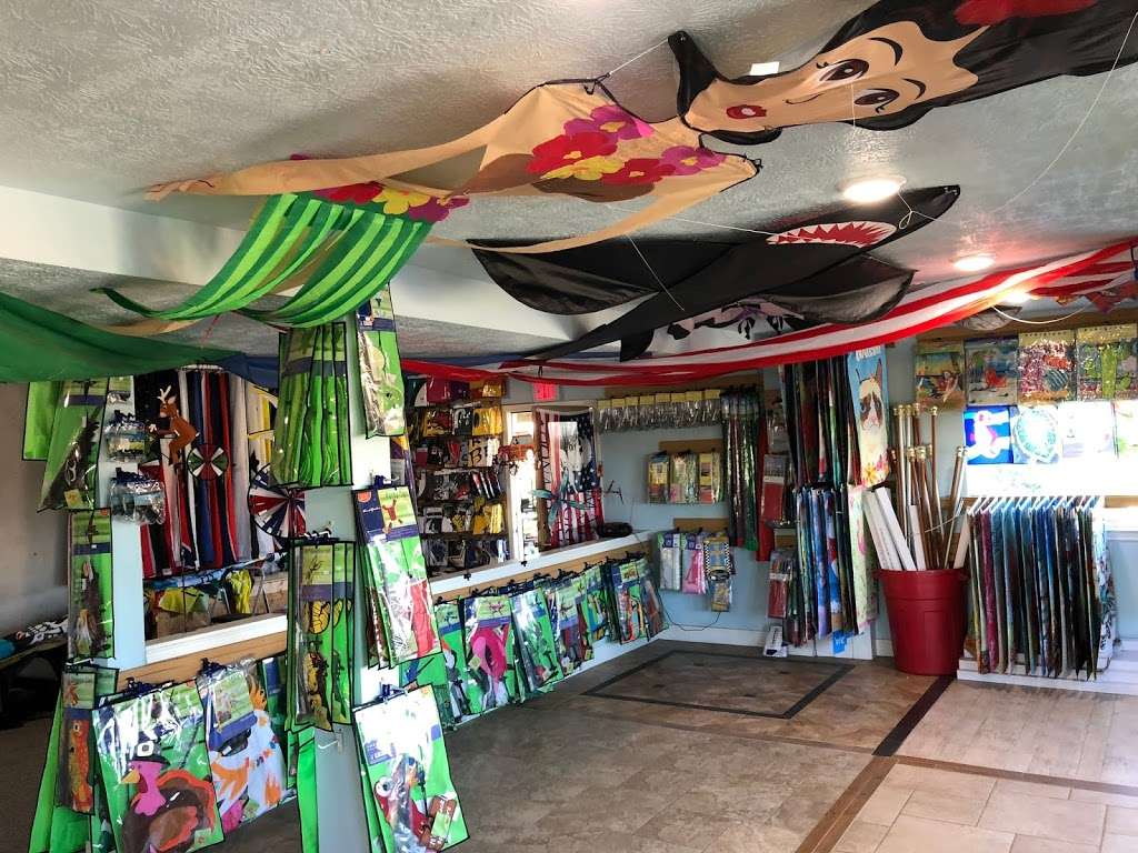 Kites Unlimited | 1815 State Hwy 87, Port Bolivar, TX 77650, USA | Phone: (409) 684-1010