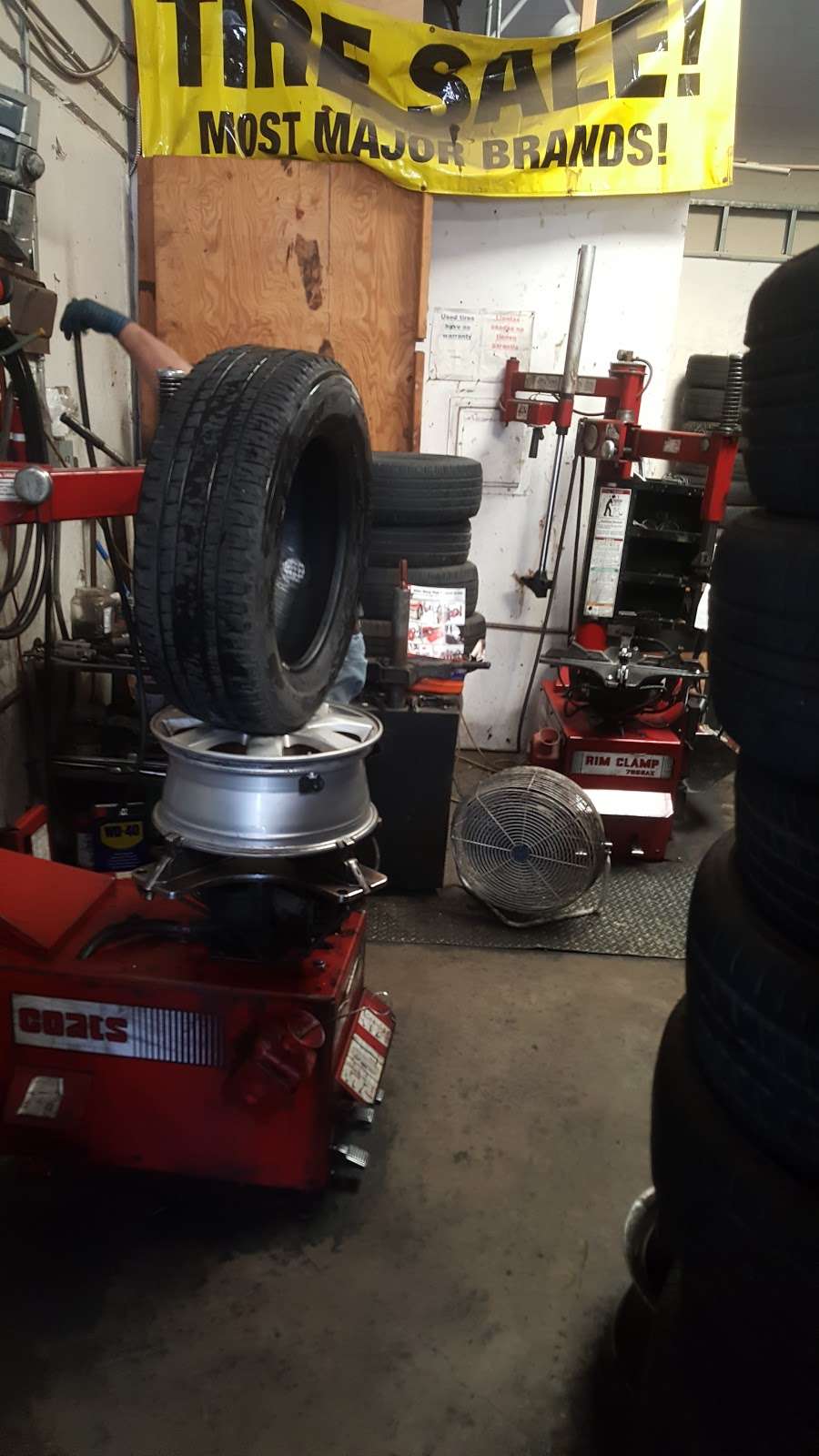 Joses Tires & Brakes | 508 N Spring St # C, Lake Elsinore, CA 92530, USA | Phone: (951) 245-9933