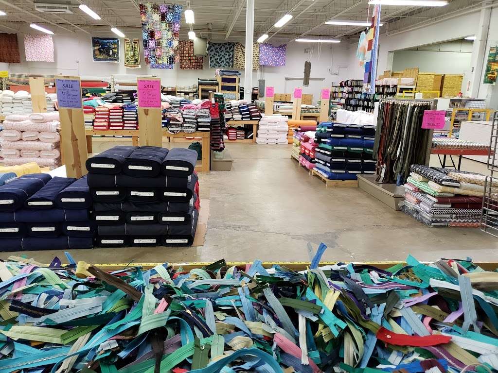 Zincks Fabric Outlet (Lancaster) | 1564 Main St #500, East Earl, PA 17519, USA | Phone: (717) 445-6123