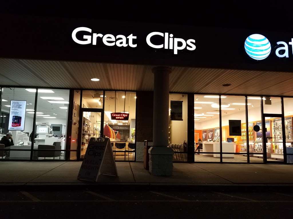 Great Clips | 218 Lefante Way, Bayonne, NJ 07002, USA | Phone: (201) 823-2500