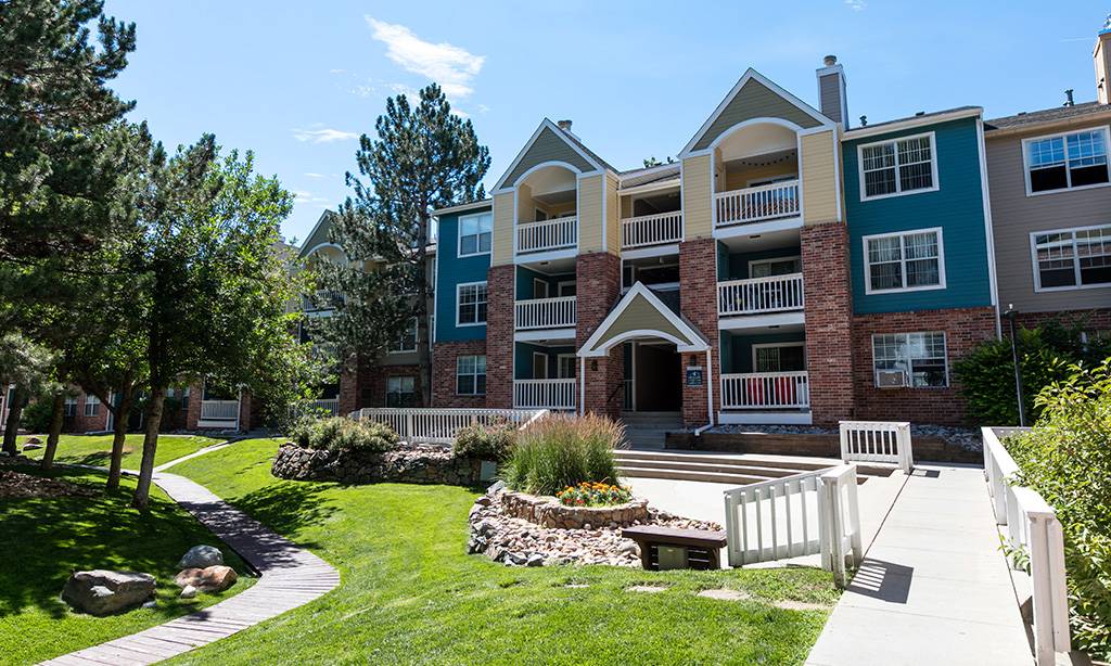 Parliament Apartments | 4363 S Quebec St, Denver, CO 80237, USA | Phone: (855) 327-8886