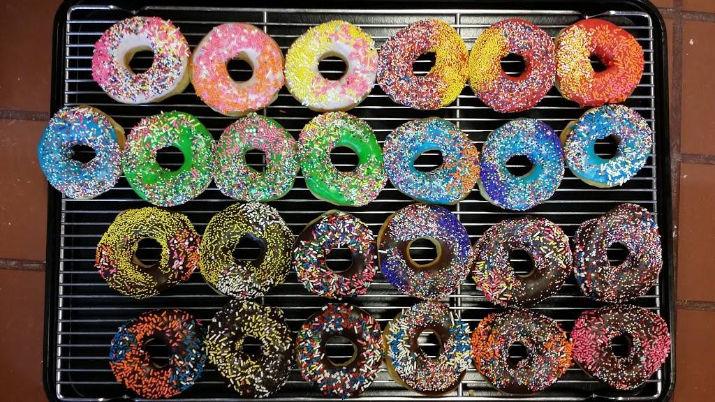 Royal king donut | 1546 E Stacy Rd, Allen, TX 75002, USA | Phone: (469) 325-4968