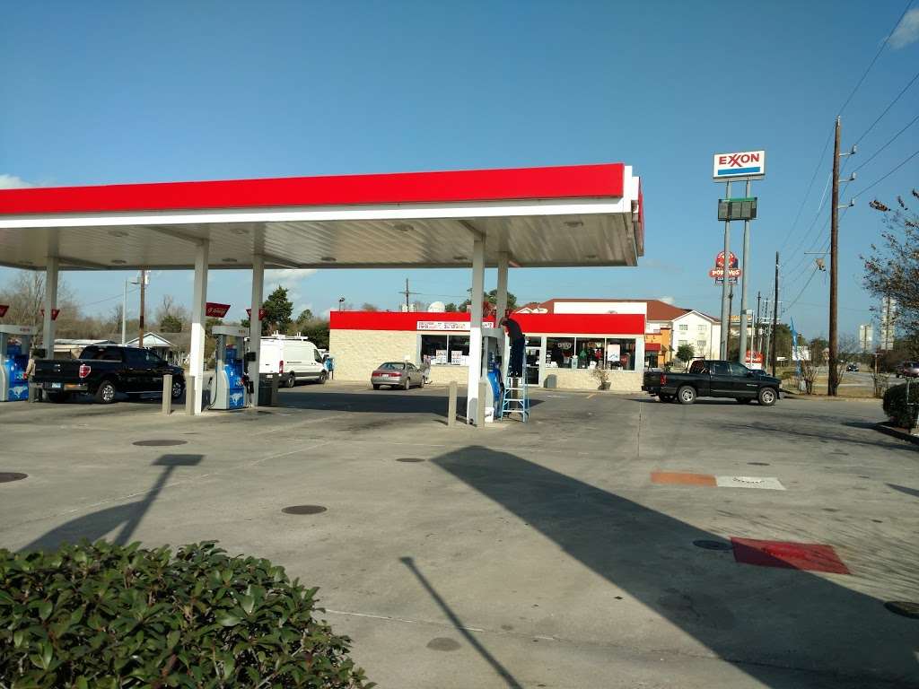 Exxon | 600 W Southline St, Cleveland, TX 77328, USA | Phone: (281) 592-8181