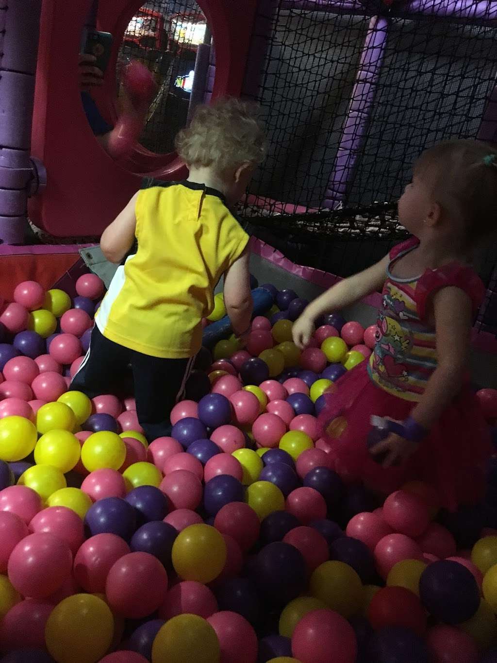 Fun Castle | 3054 Buchanan Trail E, Greencastle, PA 17225, USA | Phone: (717) 593-9621