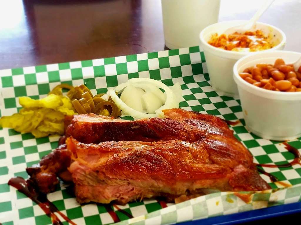 First Class BBQ | 745 US-290 BUS, Hempstead, TX 77445, USA | Phone: (979) 826-2271