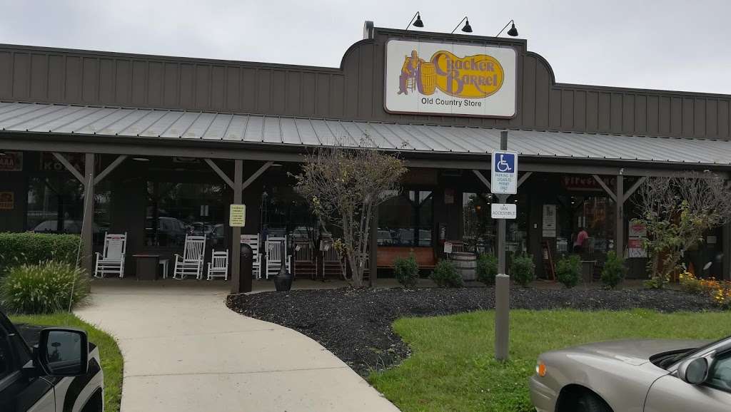 Cracker Barrel Old Country Store | 427 N Broadway, Pennsville, NJ 08070, USA | Phone: (856) 299-1771