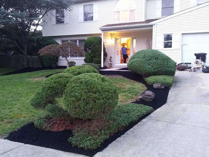 EMH LANDSCAPING | 275 High St E apt R347, Glassboro, NJ 08028, USA | Phone: (856) 357-3665