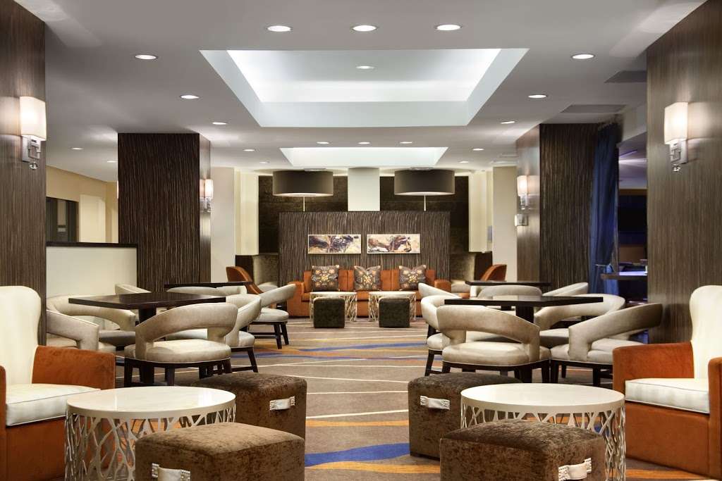 Hilton New York JFK Airport | 144-02 135th Ave, Jamaica, NY 11436, USA | Phone: (718) 659-0200