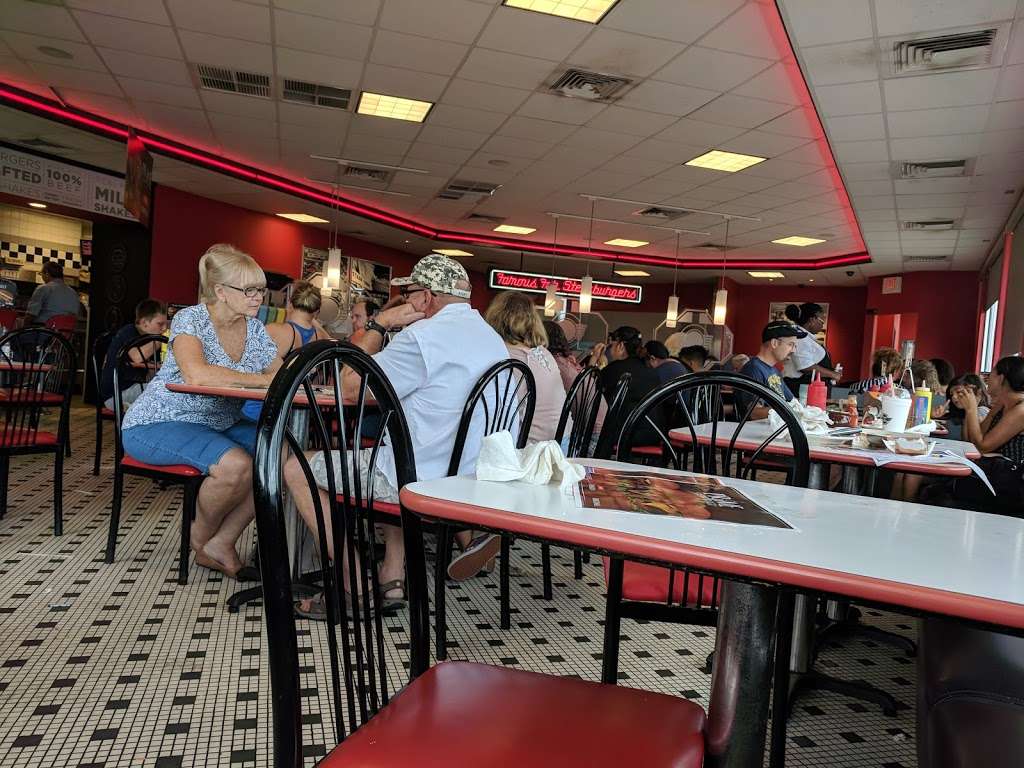 Steak n Shake | 3509 US Hwy 98 N, Lakeland, FL 33809, USA | Phone: (863) 858-9797