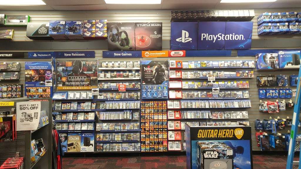 GameStop | 166 Colony Place Rd, Spc P, Plymouth, MA 02360, USA | Phone: (508) 732-7235