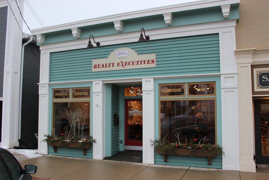 Realty Executives Integrity | 2887 Main St, East Troy, WI 53120, USA | Phone: (262) 642-3363